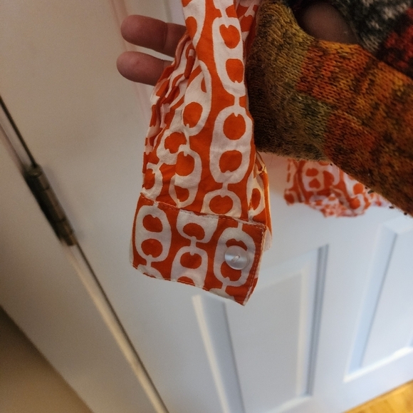 Mary Marshmallow long sleeve button geometric  Orange and White sizexl beach - Picture 4 of 9